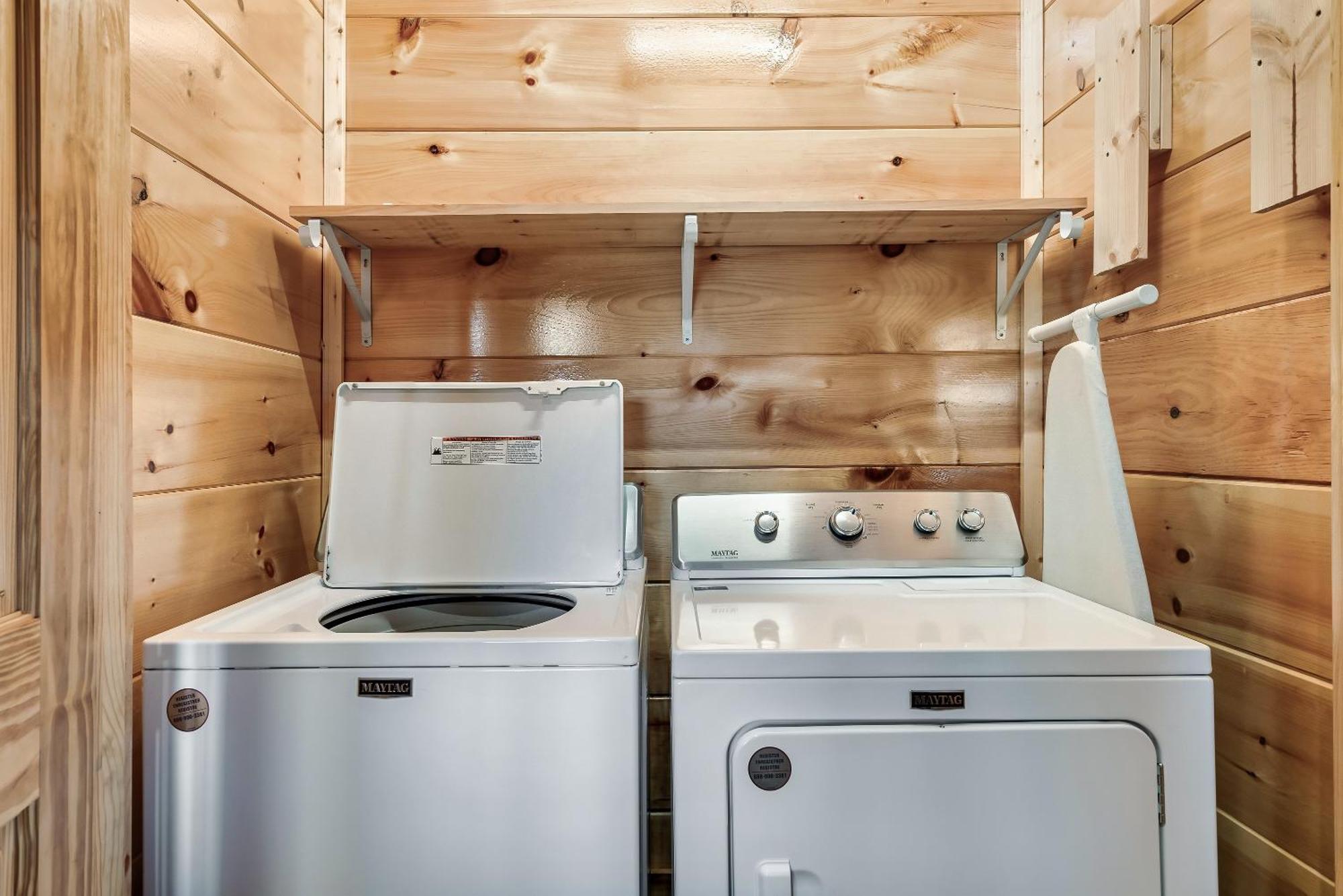 Full Equipped Cabin With A Pool And Game Room Smokies Views Gatlinburg Exteriér fotografie