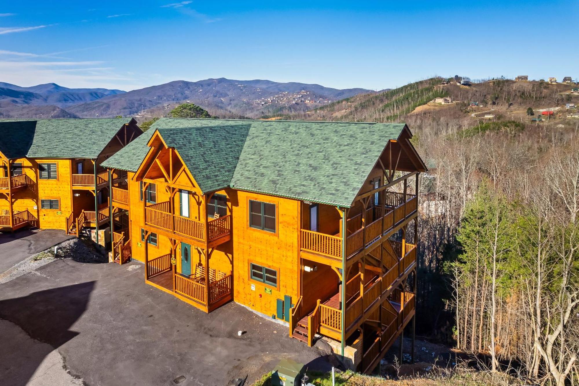Full Equipped Cabin With A Pool And Game Room Smokies Views Gatlinburg Exteriér fotografie