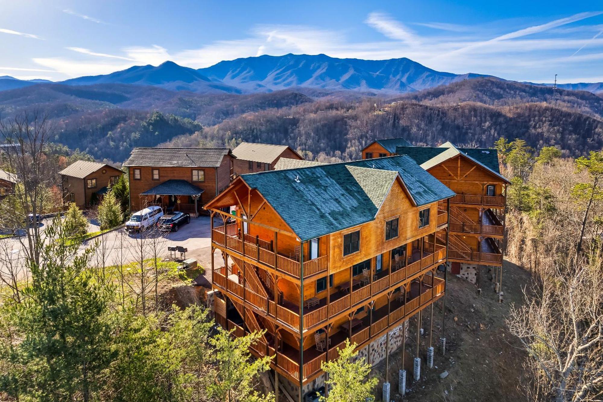 Full Equipped Cabin With A Pool And Game Room Smokies Views Gatlinburg Exteriér fotografie