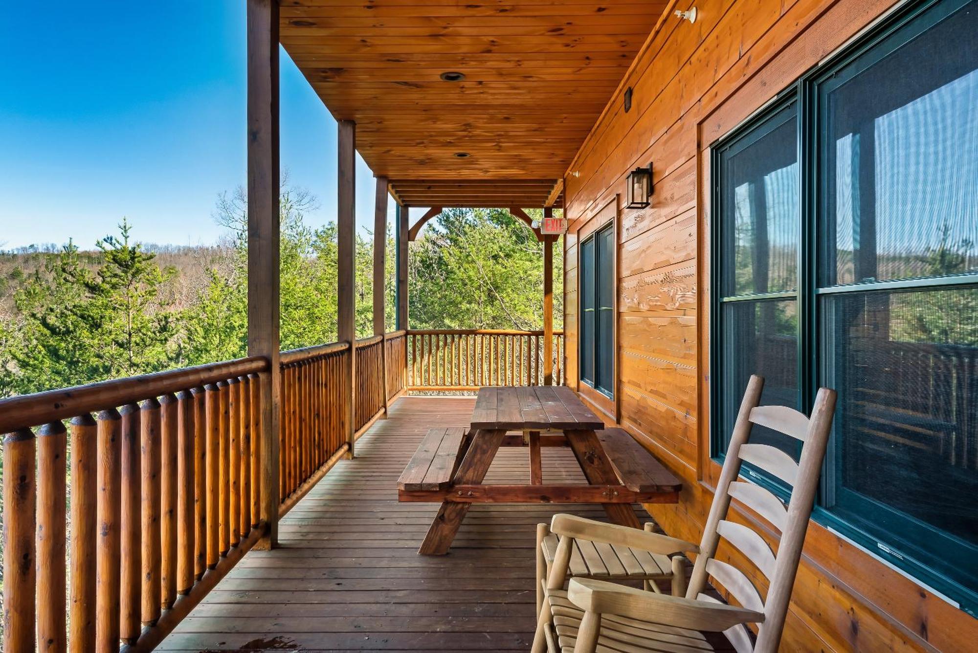 Full Equipped Cabin With A Pool And Game Room Smokies Views Gatlinburg Exteriér fotografie